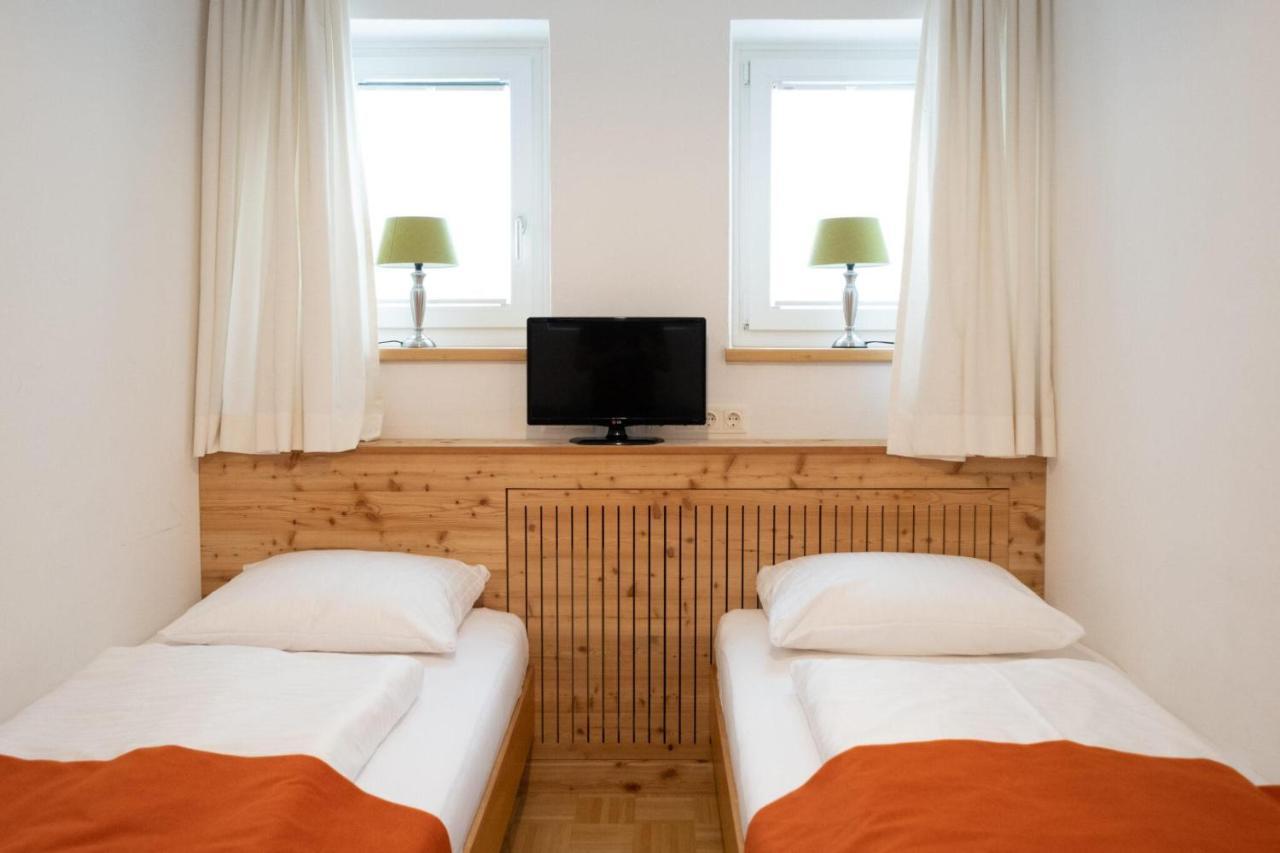 Santner, Hotel Eugendorf Εξωτερικό φωτογραφία