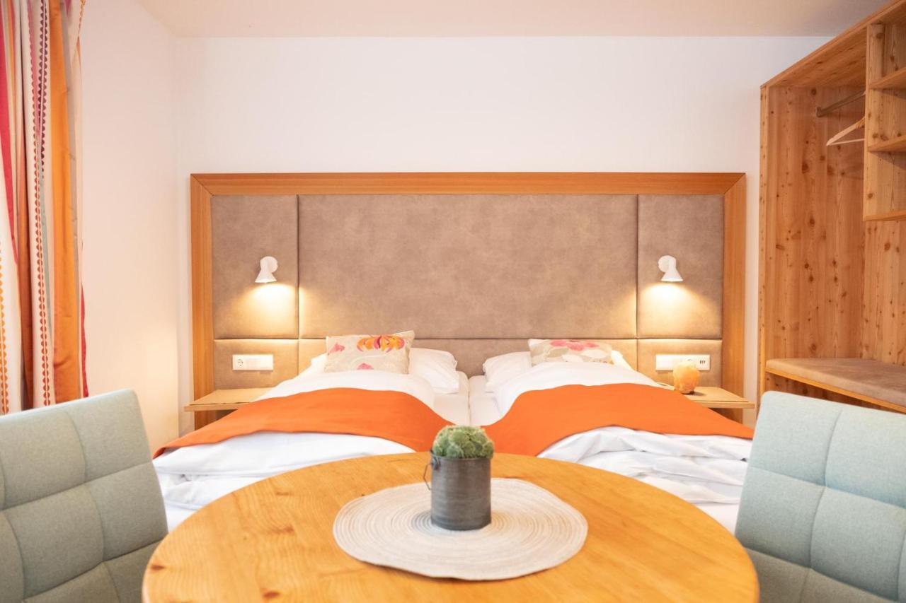 Santner, Hotel Eugendorf Εξωτερικό φωτογραφία
