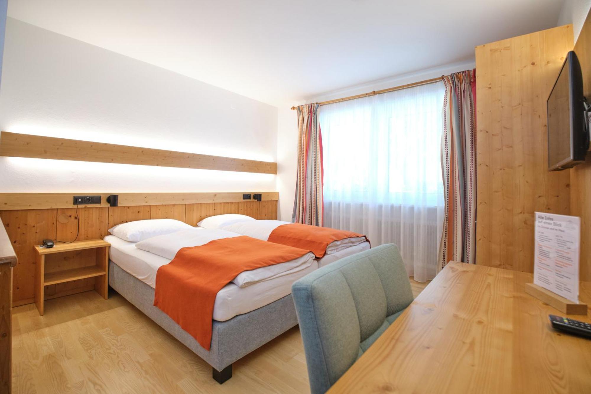Santner, Hotel Eugendorf Εξωτερικό φωτογραφία